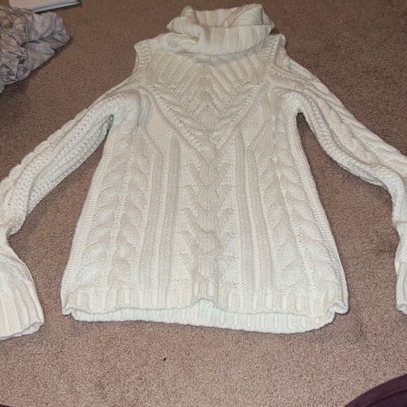 American rag cold shoulder sweater M - Picture 1 of 7